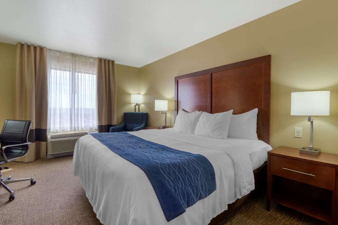 Comfort Inn & Suites Mandan - Bismarck Exteriör bild
