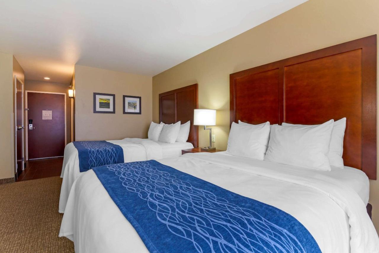 Comfort Inn & Suites Mandan - Bismarck Exteriör bild