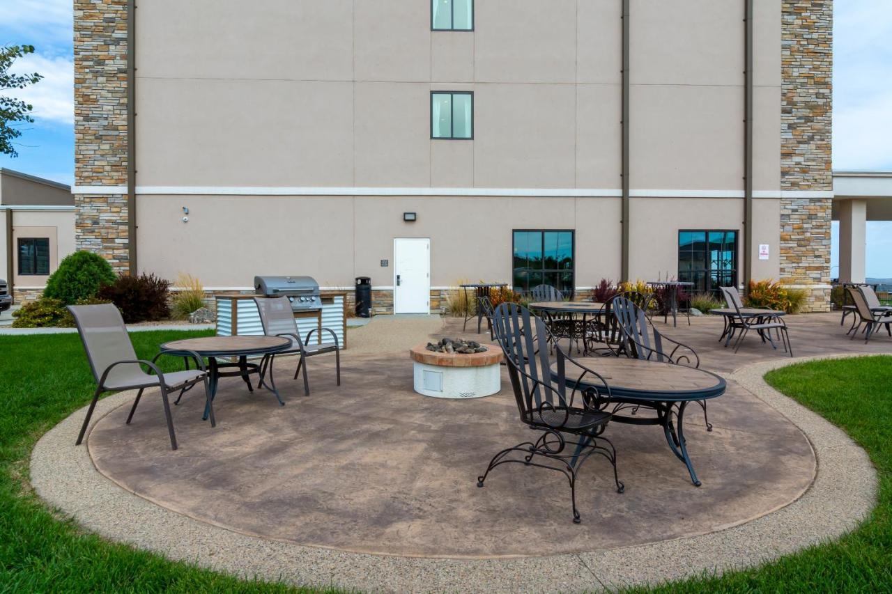 Comfort Inn & Suites Mandan - Bismarck Exteriör bild