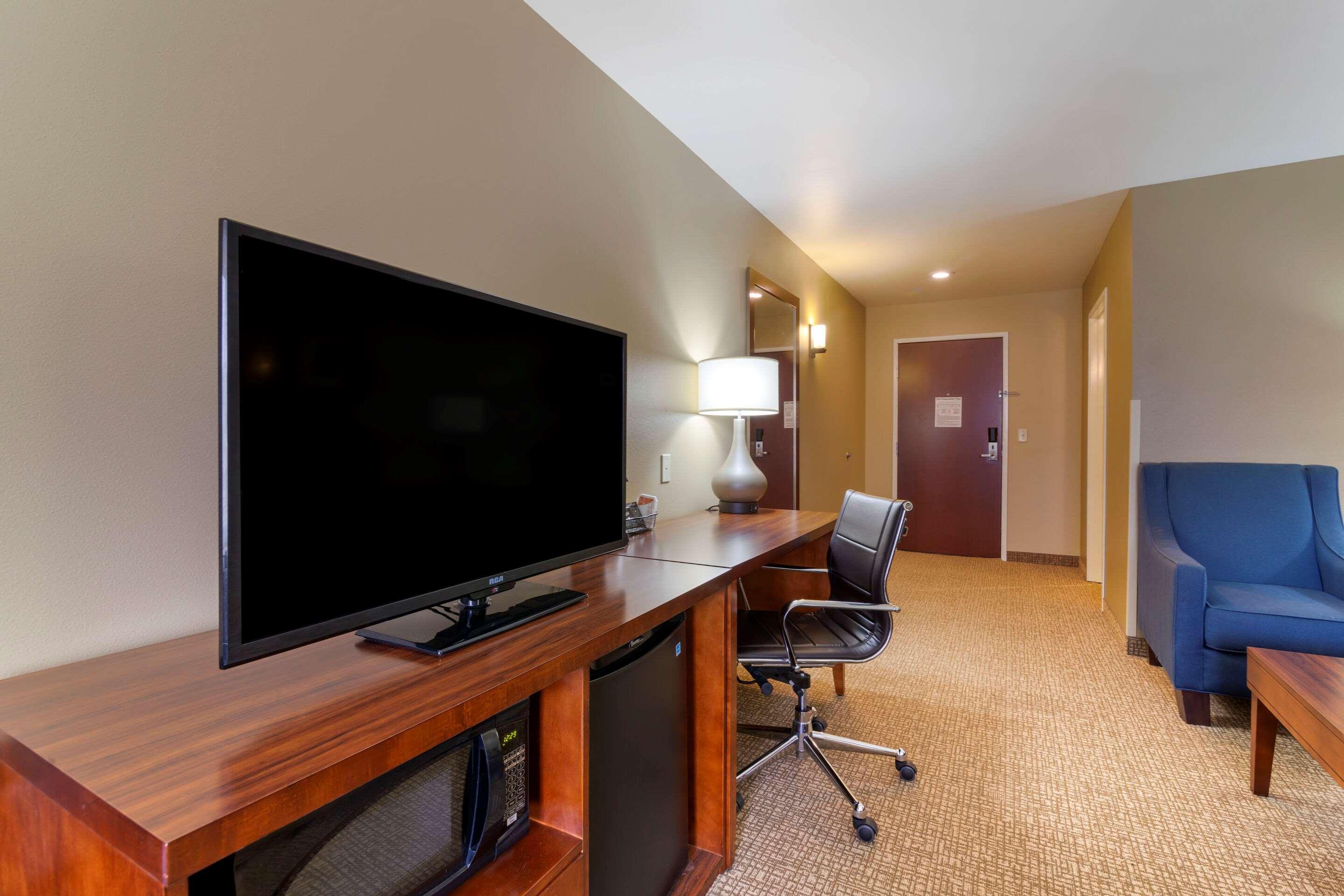 Comfort Inn & Suites Mandan - Bismarck Exteriör bild