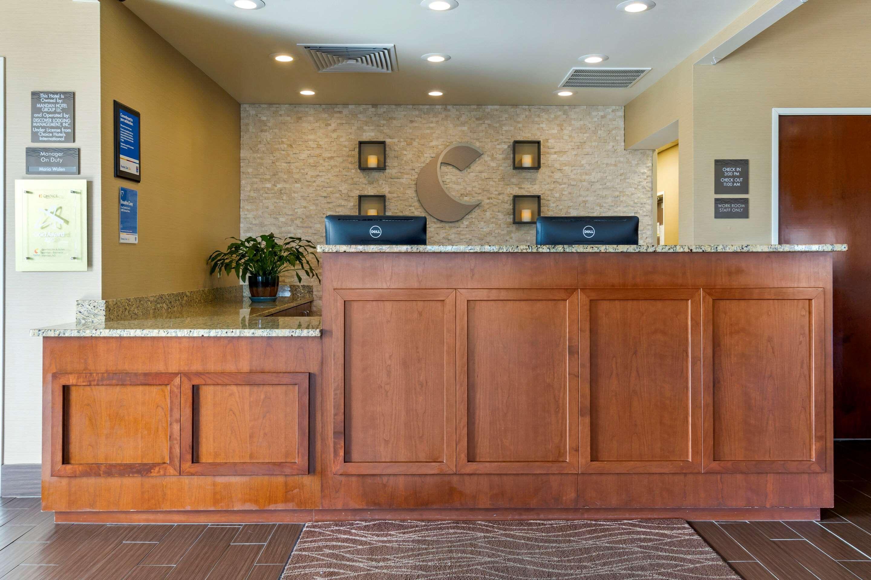 Comfort Inn & Suites Mandan - Bismarck Exteriör bild