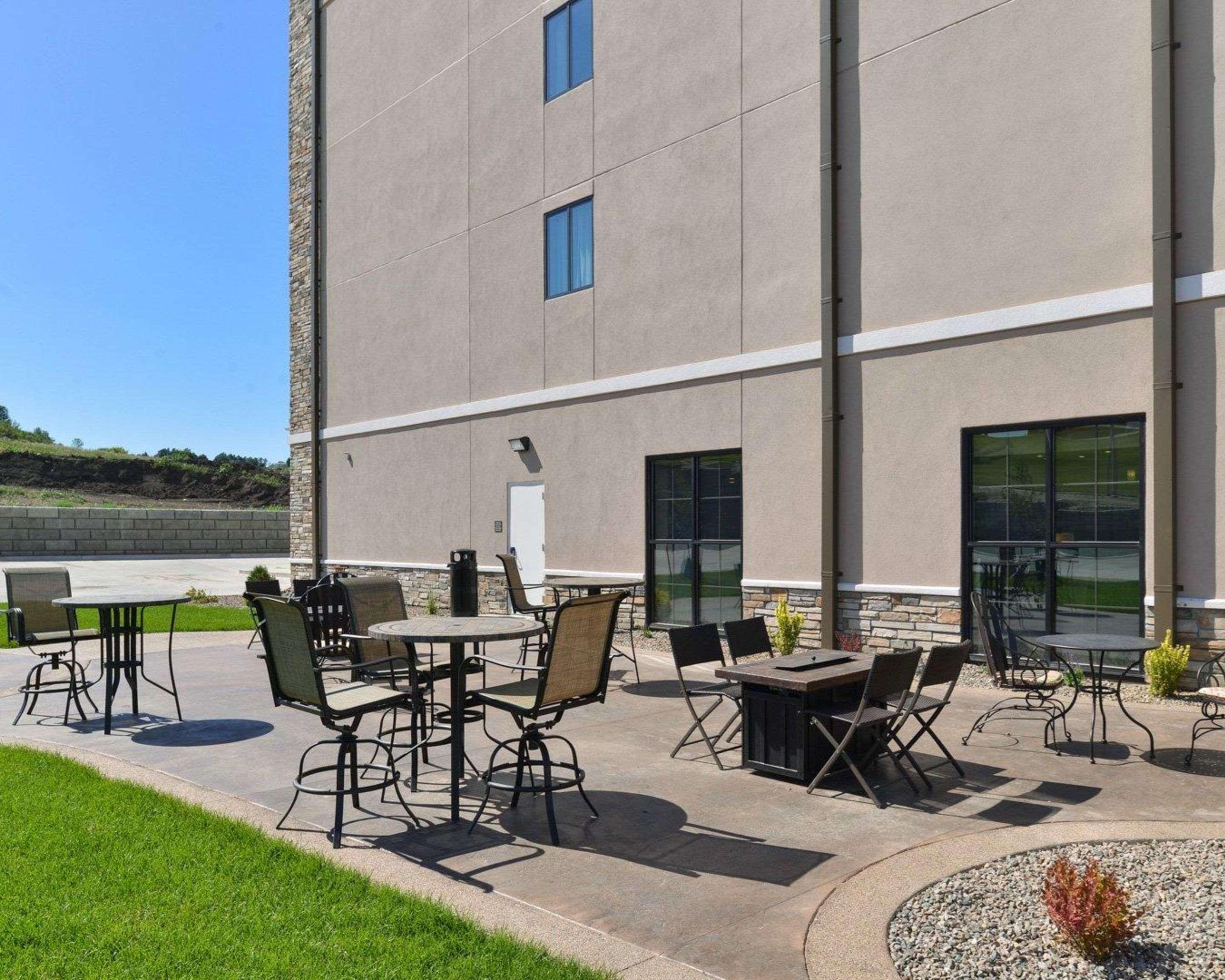Comfort Inn & Suites Mandan - Bismarck Exteriör bild