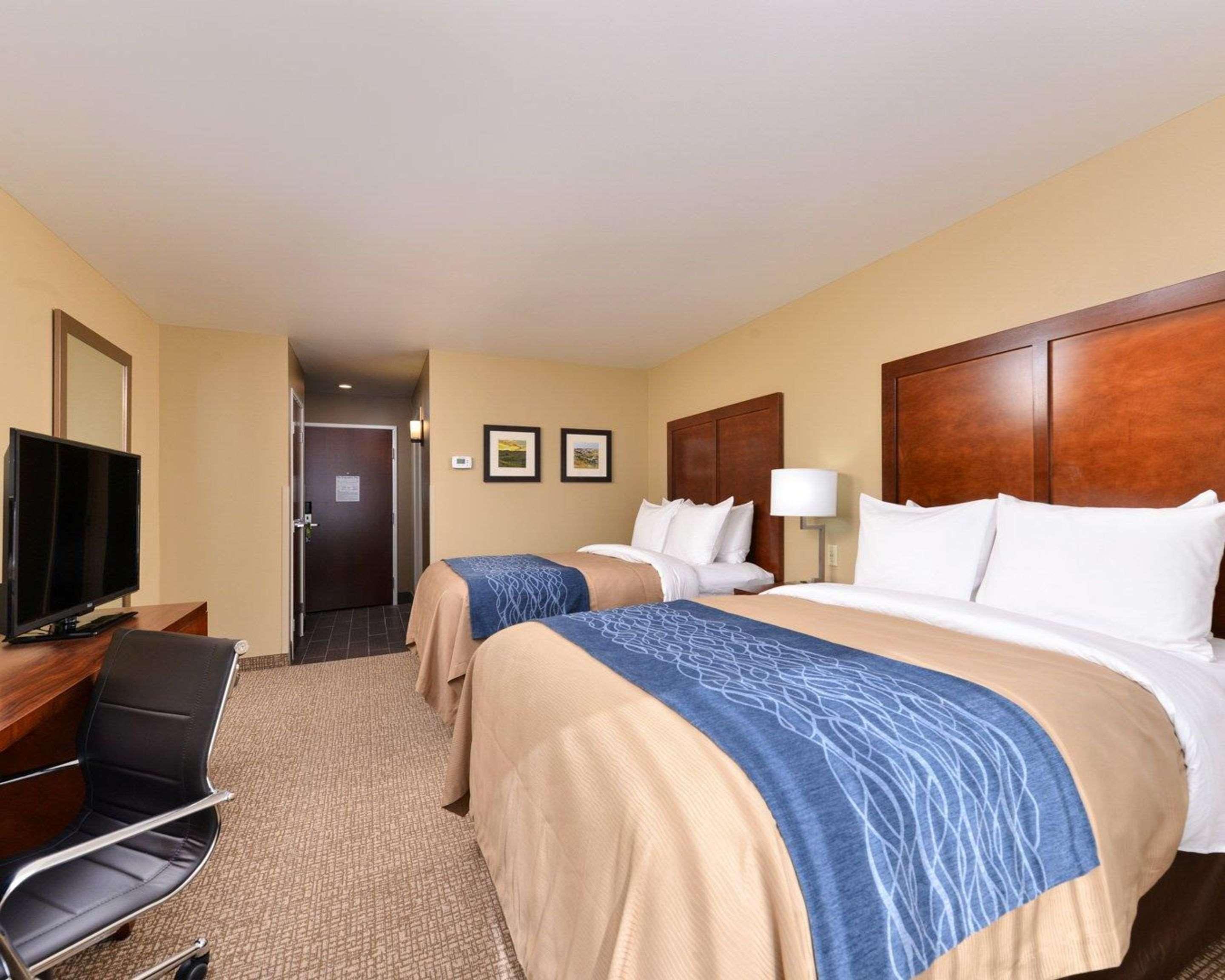 Comfort Inn & Suites Mandan - Bismarck Exteriör bild