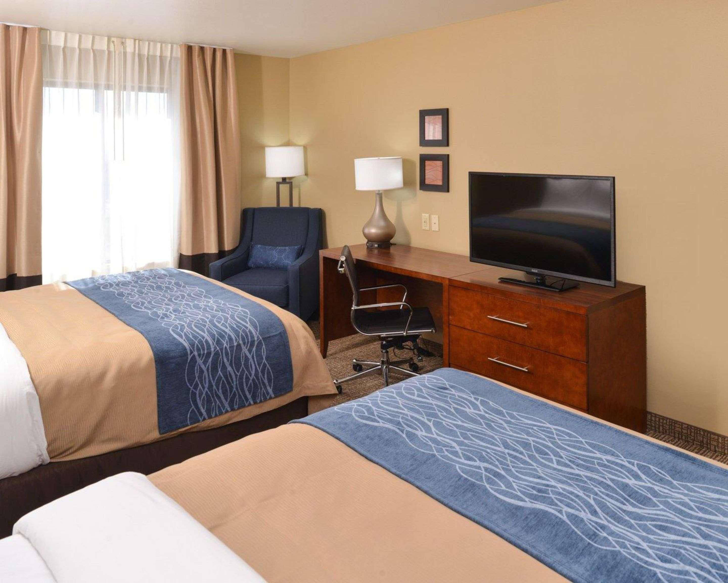 Comfort Inn & Suites Mandan - Bismarck Exteriör bild