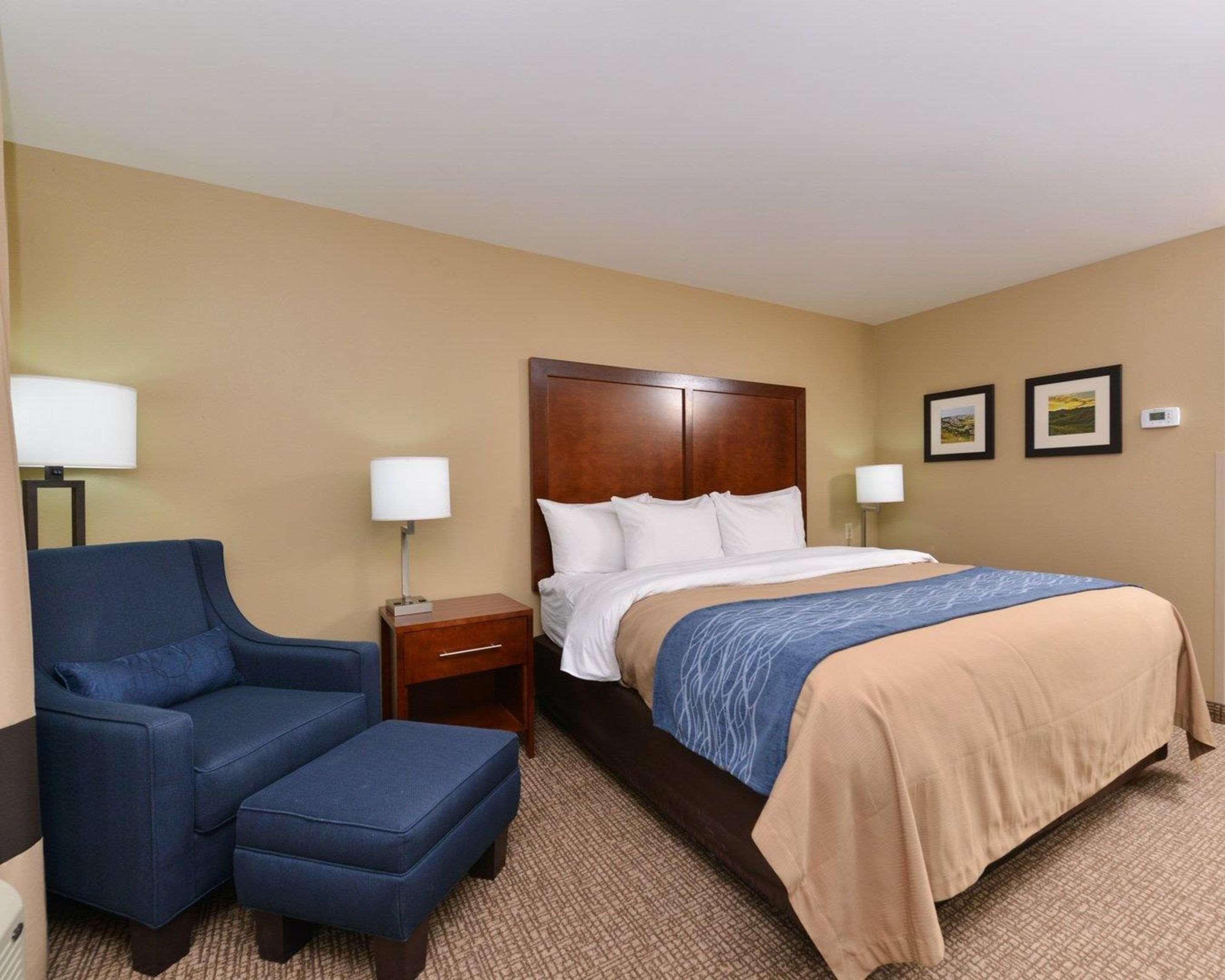 Comfort Inn & Suites Mandan - Bismarck Exteriör bild