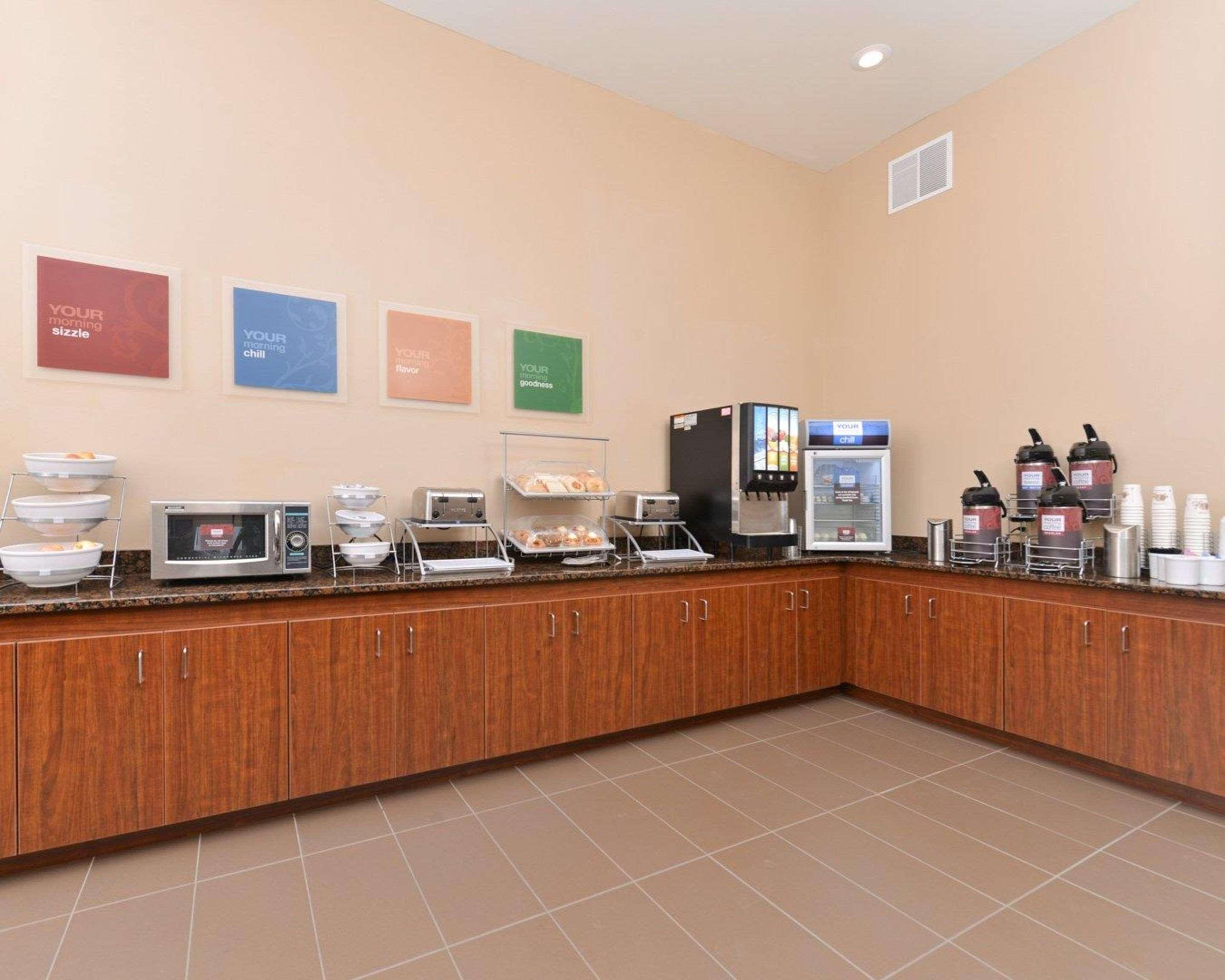 Comfort Inn & Suites Mandan - Bismarck Exteriör bild