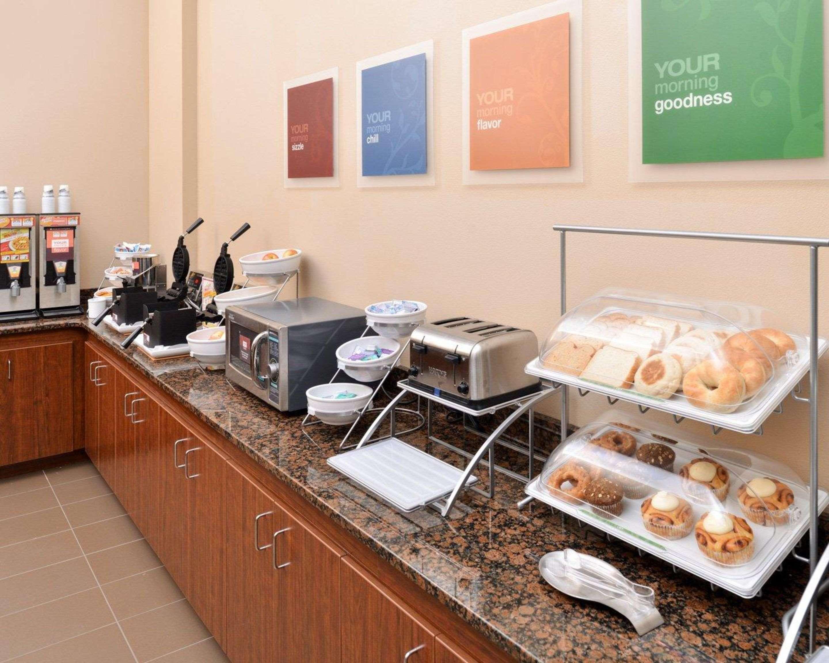 Comfort Inn & Suites Mandan - Bismarck Exteriör bild